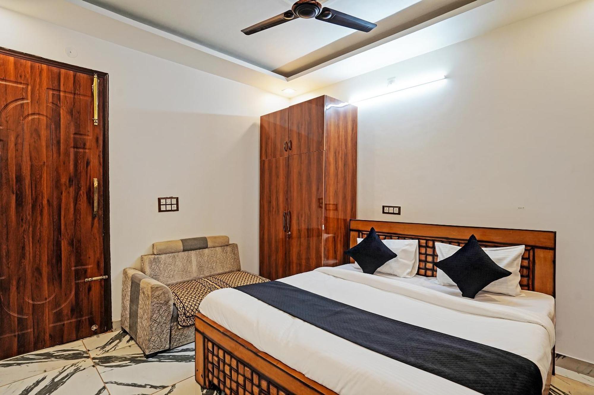 Hotel Play- Platinum Sector144 Couple Friendly Noida Zewnętrze zdjęcie