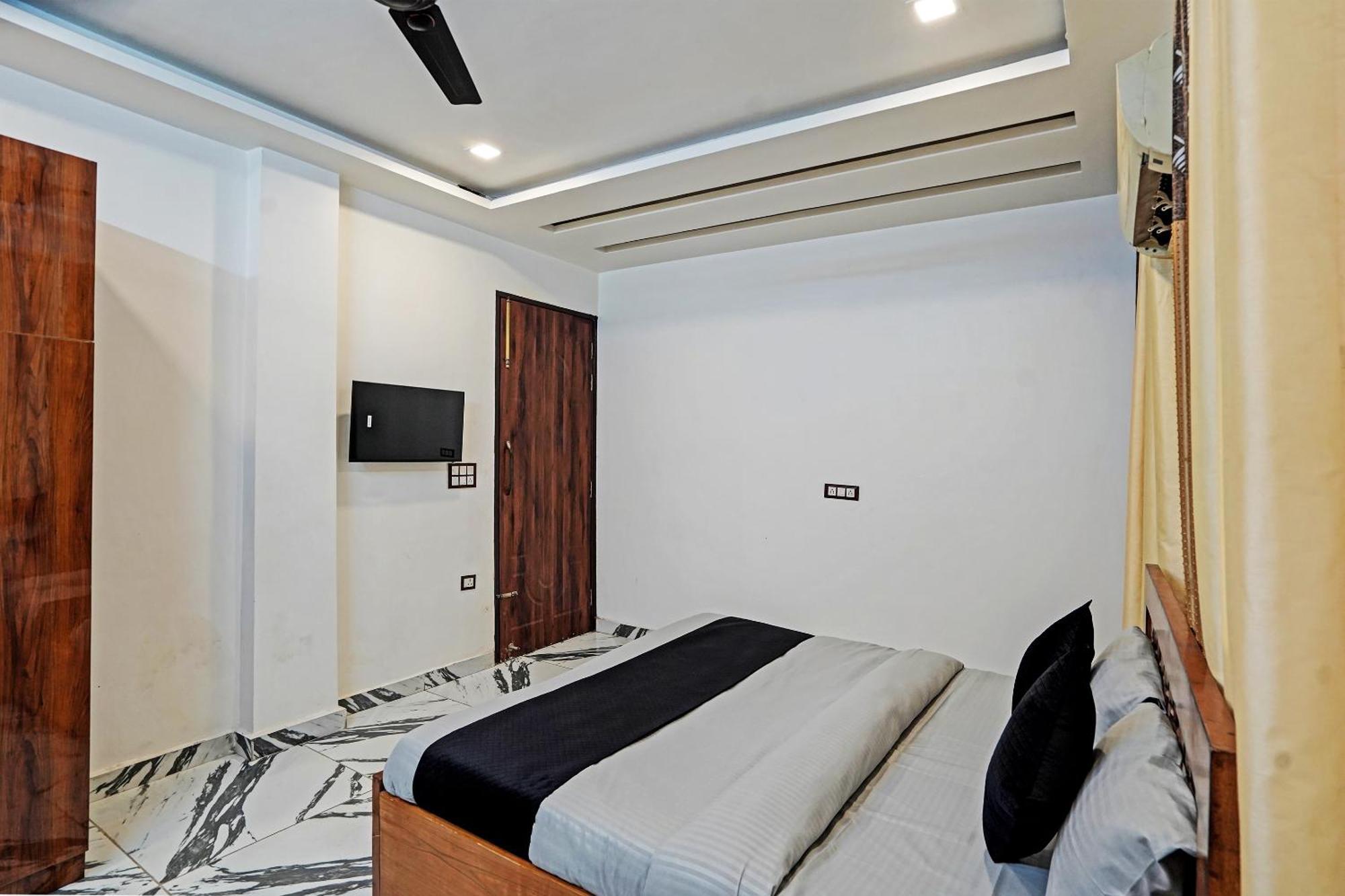 Hotel Play- Platinum Sector144 Couple Friendly Noida Zewnętrze zdjęcie