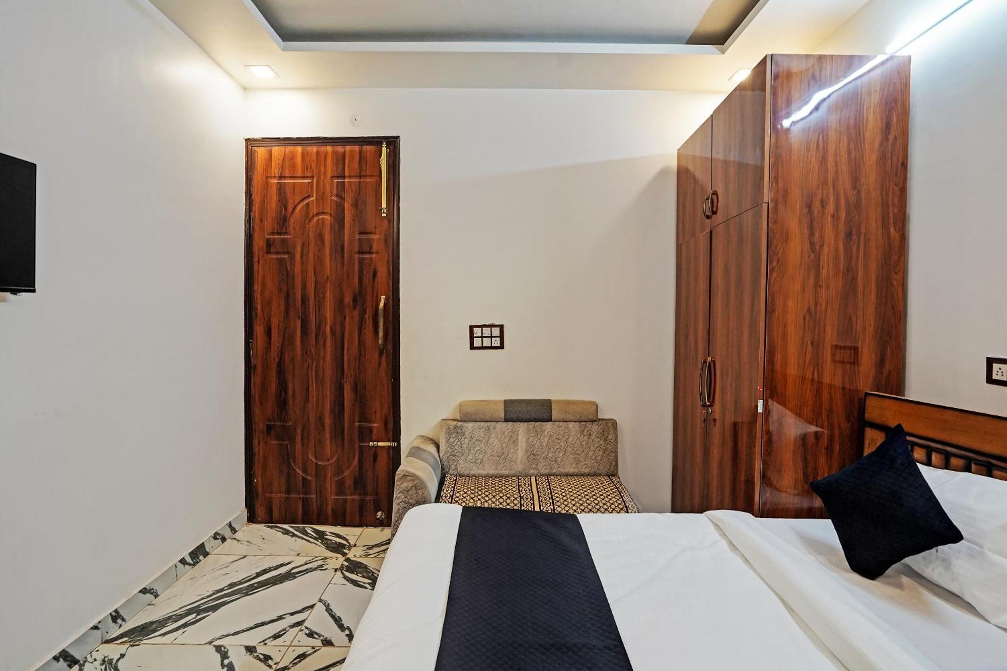 Hotel Play- Platinum Sector144 Couple Friendly Noida Zewnętrze zdjęcie