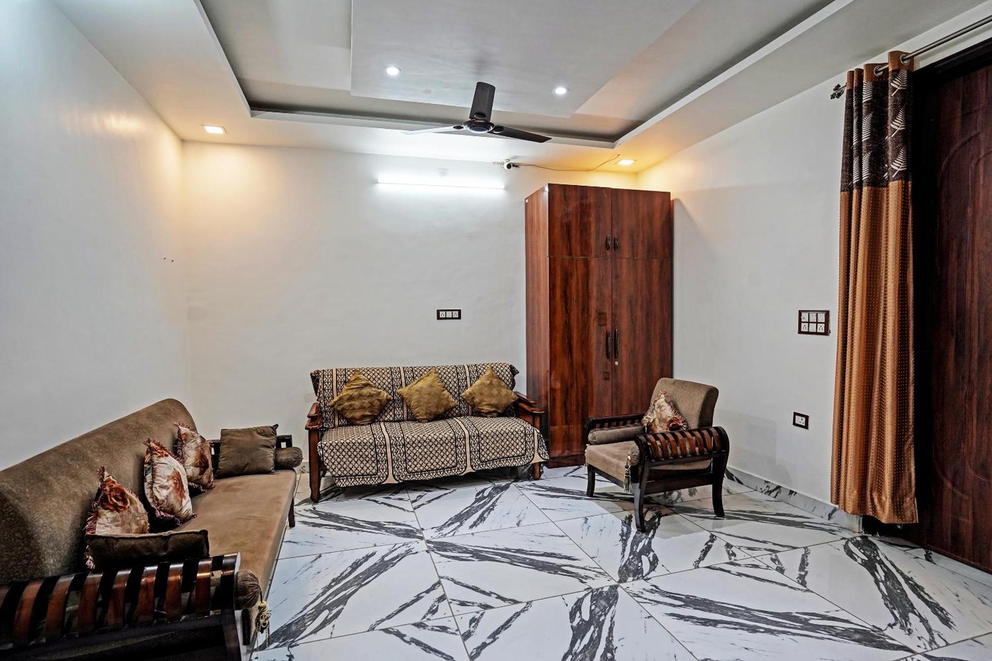 Hotel Play- Platinum Sector144 Couple Friendly Noida Zewnętrze zdjęcie