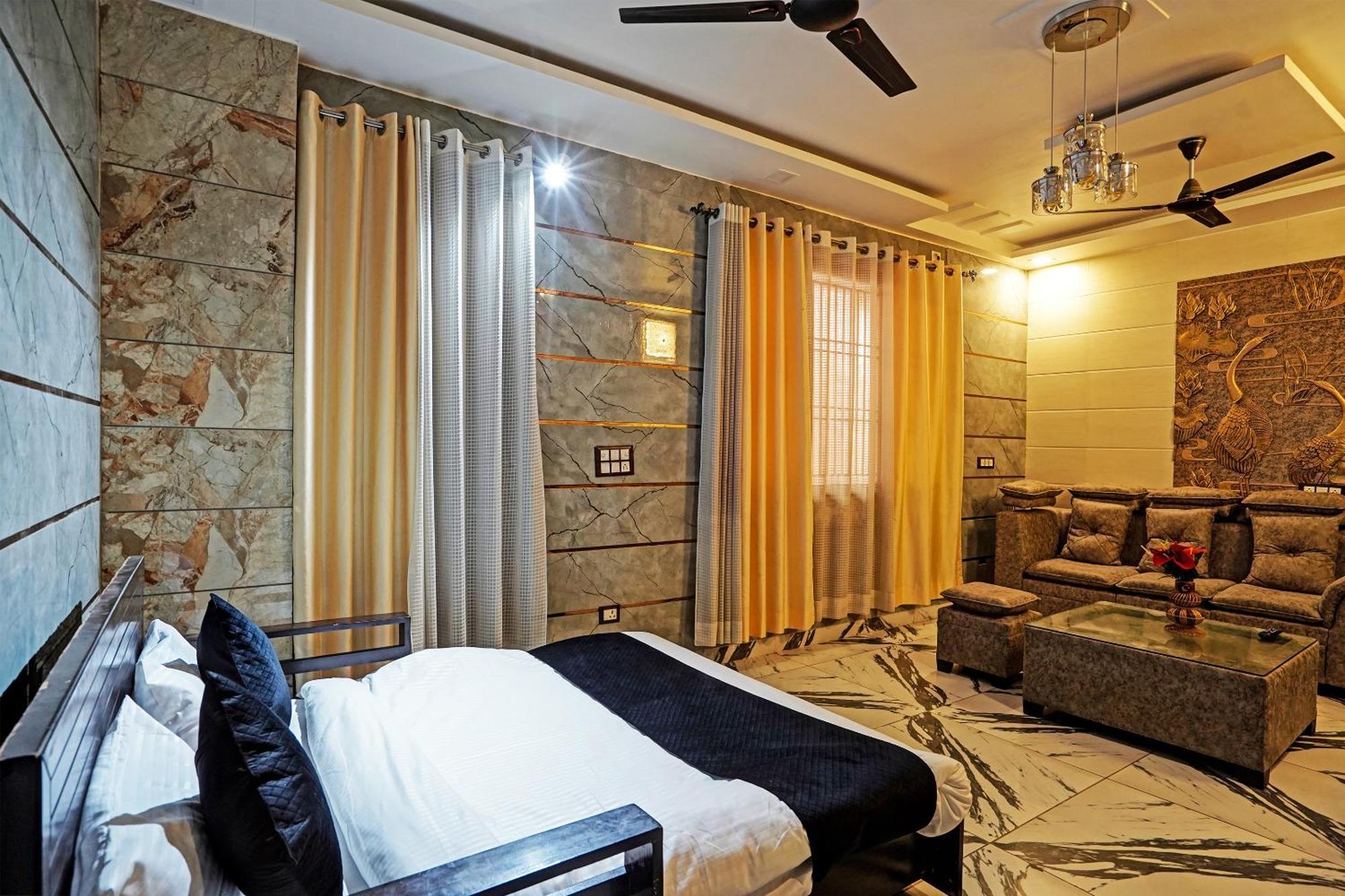Hotel Play- Platinum Sector144 Couple Friendly Noida Zewnętrze zdjęcie